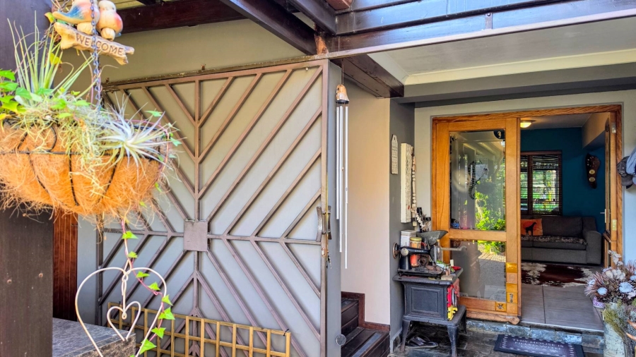 3 Bedroom Property for Sale in Brenton On Lake Western Cape